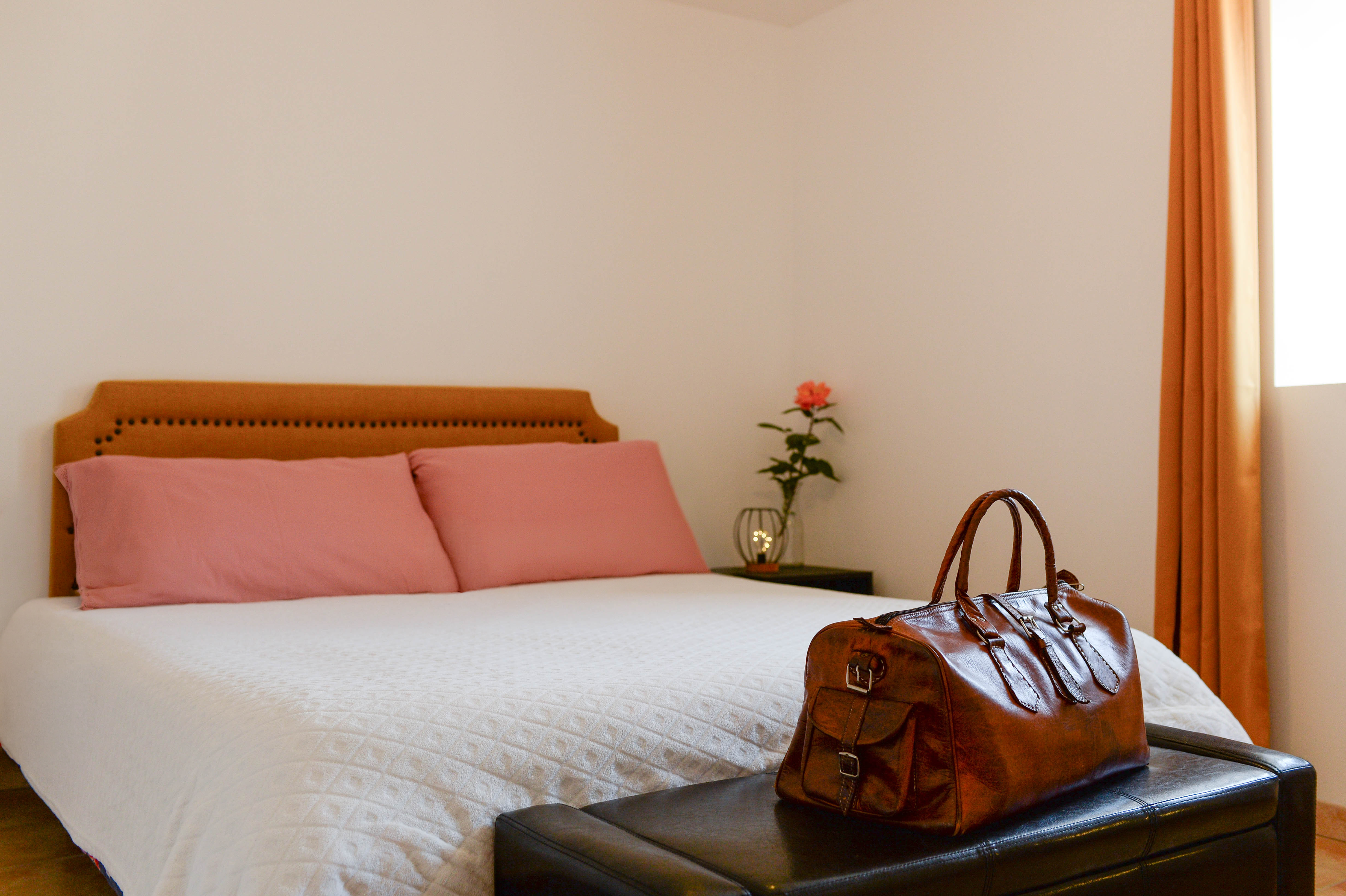 Chambre de Maryse, lit 160 cm